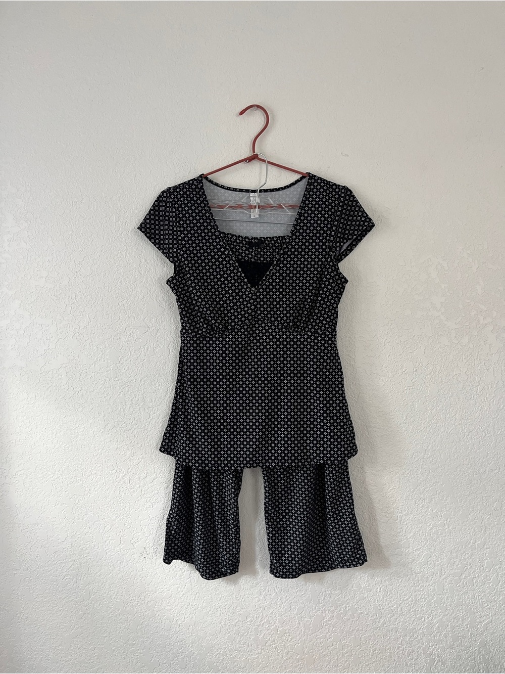 Marilyn Monroe Black/White Pajama Set with Lace Detail